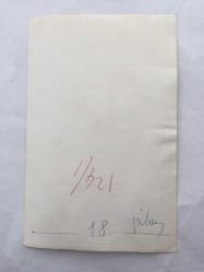 TÜRK SANAT MÜZİĞİ SANATÇISI SEVİM TUNA'NIN ORİJİNAL 4'LÜ FOTOĞRAF SETİ - 18 x 12 cm EBADINDA - SEVİM TUNA SİYAH ELBİSESİYLE AYNA KARŞISINDA MAKYAJ YAPIP FOTOĞRAF ALBÜMÜNE BAKARKEN ÇEKİLMİŞ 4 FARKLI KARE