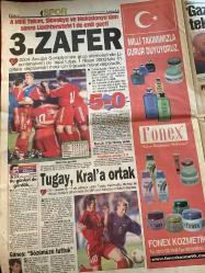 GÖZCÜ  GAZETESİ DOĞUM GÜNÜ HEDİYESİ - 17 EYLÜL 2002 -TAM TAKIM 16 SAYFADIR -İbrahim tatlıses, derya Tuna vuruldu haberi-Bülent Ecevit-Barzani-Kemal Derviş-İbrahim Tatlıses-Derya Tuna-Henrik Heiberg Blicher-Rahmi Turan-İsmet Akkoç-Şenol Güneş-Tugay Kerimoğlu-Hakan Şükür-Pamela Anderson-Ufuk Söylemez-Abdullah Almouzi-Abdeli Hakim Yahya Ali Aurozan-Tuğba Özay-Cemil Tosun-Şükran Güngör-İbrahim Tatlıses-Derya Tuna-Sabiha Gökçen-Hande Yener-Mehmet Şehri-Metin Akpınar-Mehmet Ali Erbil-Zeki Alasya  Kümes­teki kazlar daha da yolunacak-Sizi soyanlara sakın oy vermeyin-Bu ne ilgi-Milliler galibiyete doymuyor-3. Zafer-Tugay Kral’a ortak-Kerkük’ü kimseye vermeyiz-Milyarlarca dolarlık kaynaklarımızı harekete geçireceğiz-Geleceğe borç bırakmayacağız-Kanserden kurtuldu seri katile yakalandı-Macera arayanlara oyunuzu vermeyin-İşkenceci 10 polise 60 ile 130 ay hapis cezası verildi-Dolar milyoneri galericiye Hizbullah usulü işkence-Okul yolunda ölüm-