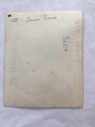 TÜRK SANAT MÜZİĞİ SANATÇISI SEVİM TUNA'NIN ORİJİNAL FOTOĞRAFI - 15 x 12 cm  EBADINDA - SEVİM TUNA'NIN YAKINDAN ÇEKİLMİŞ BİR FOTOĞRAFI