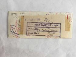 TÜRK SANAT MÜZİĞİ SANATÇISI SEVİM TUNA'NIN ORİJİNAL FOTOĞRAFI - 14,5 x 9 cm  EBADINDA - SEVİM TUNA DEKOLTE ELBİSESİYLE GÜLÜMSEYEREK POZ VERİRKEN ÇEKİLMİŞ BİR KARE