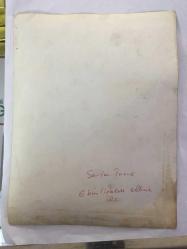 TÜRK SANAT MÜZİĞİ SANATÇISI SEVİM TUNA'NIN ORİJİNAL BÜYÜK BOY FOTOĞRAFI - 24 x 18 cm  EBADINDA - SEVİM TUNA 6 BİN LİRAYA SATIN ALDIĞI ELBİSESİYLE MERDİVENLERDEN İNEREK POZ VERİRKEN ÇEKİLMİŞ BİR FOTOĞRAF