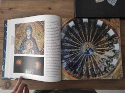 İstanbul'un Renkli Hazineleri: Bizans Mozaiklerinden Osmanlı Çinilerine