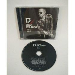 Cd Ozan Çolakoğlu 01 Albümü. Orijinal. Sorunsuz çalışıyor.  Tarkan, Ajda Pekkan, Gülşen, Yalın, Sertab Erener, Sezen Aksu, Göksel, Ferman Akgül