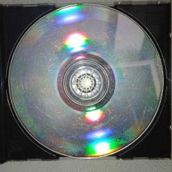 CD Fikret Kızılok yana yana albümü. Orijinal. 1993 KALAN müzik. Dinlemeyi etkilemeyen yoğun çizikler var. Sorunsuz çalışıyor