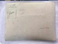 TÜRK SANAT MÜZİĞİ SANATÇISI SEVİM TUNA'NIN ORİJİNAL BÜYÜK BOY FOTOĞRAFI - 24 x 18 cm  EBADINDA - SEVİM TUNA SAHNE ALDIĞI BİR KONSERDE HALKA ŞARKI OKURKEN ÇEKİLMİŞ BİR KARE  (20 BİN LİRA ÇEKİLİŞİNİN YAPILDIĞI KONSER, 15 NİSAN 1969)