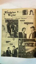SAMANYOLU ELBİSE PATRON İLAVELİ MECMUA DERGİ - 3 OCAK 1974 — SAYI: 105 MICHELA ROC - FRANCO GASPARI - WILLIAM - PRISCILLA - GONTRAN - KOMİSER SIMPSON - ALİ KOCATEPE - ASU MARALMAN - ORHAN ŞEVKİ - LALE AKAT - SELÇUK URAL - NILÜFER - AYLA ALGAN - AYTEN ALPMAN - ÖMÜR GÖKSEL - BARIŞ MANÇO - EROL EVGİN - ŞANAR YURDATAPAN - FÜSUN ÖNAL - TANJU OKAN - ŞENAY - ŞERİF YÜZBAŞIOĞLU - ÜÇ HÜREL - METİN ÇOTAL - LOS ARRIBENOZ - SÜHEYL DENİZCİ - ERKAN ÖZERMAN - NEBAHAT ÇEHRE - YAVUZ DEMİR - YILMAZ GÜNEY - FİLİZ AKIN - EDİZ HUN - MUZAFFER ASLAN - SELMA GÜNERİ - FERİ CANSEL - MİNE SOLEY - BİRSEN AYDA - SEMRA SAR - FİGEN HAN - YILINIZ KUTLU OLSUN - KAYBOLAN KIZLAR - FOTO-ROMAN ÖZETİ - RESSAM GONTRAN - KASABA TAKİBİ - DEĞİŞİK SHOW MİZANSENİ - SANATÇI PORTRESİ: LALE AKAT - 1973’ÜN SANATÇILARI - PLAK SATIŞLARI - YILIN ŞARKISI: DÜNYA DÖNÜYOR - MÜZİK DÜNYASINDAN KISA HABERLER - SAHNE VE PLAK GELİŞMELERİ - GAZİNO PROGRAMLARI - YURTDIŞI KONSERLERİ - SİNEMA - NEBAHAT ÇEHRE’NİN EVLİLİK HAZIRLIĞI - 36 SAYFA