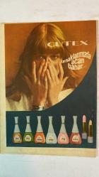 SAMANYOLU ELBİSE PATRON İLAVELİ MECMUA DERGİ - 22 KASIM 1973 — SAYI: 99 NİLÜFER - NİNO VARON - RİFAT ÖNCEL - RIZA SİLAHLIPODA - SEVDA KARACA - DORUK ONATKUT - AHMET KURTARAN - MODERN FOLK ÜÇLÜSÜ - ASU MARALMAN - FÜSUN ÖNAL - YEŞİM - ŞANAR YURDATAPAN - AYDIN TANSEL - AYTEN ALPMAN - TIMUR SELÇUK - TANJU OKAN - ORHAN GENCEBAY - FATMA BELGEN - YÜCEL ERMAN - KAMURAN USLUER - EROL GÜNAYDIN - TURGUT BORALI - KAHRAMAN KRAL - MAHMUT HEKİMOĞLU - HÜLYA KOÇYİĞİT - AYTAÇ ARMAN - ORHAN ELMAS - TÜLİN ÖRSEK - KENAN PARS - KAYHAN YILDIZOĞLU - ALİ ŞEN - ÖNDER SOMER - ALTAN BOZKURT - HULUSİ KENTMEN - EKREM GÖKKAYA - FATMA GİRİK - CÜNEYT ARKIN - MERAL ZEREN - TARIK AKAN - OSMAN F. SEDEN - ZEKİ MÜREN - MURAT KÖSEOĞLU - NEJAT SAYDAM - ZEYNEP AKSU - ÜMİT UTKU - TÜRKAN ŞORAY - RÜÇHAN ADLI - LÜTFİ Ö. AKAD - GECE KIYAFETİ - ORTA YAŞLI HANIMLAR İÇİN MODELLER - MÜZİK DÜNYASINDAN KISA HABERLER - PLAK DÖNÜŞLERİ - EUROVISION TEKLİFLERİ - ALTIN PLAK TARTIŞMASI - PLAK REKORLARI - SANATÇI KARTLARI - ORKESTRA - 36 SAYFA