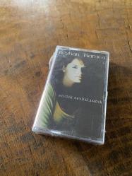 REYHAN KARACA - SEVDİK SEVDALANDIK - KASET (JELATİNİNDE)