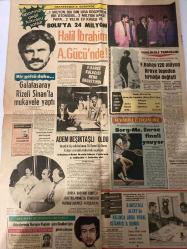 TERCÜMAN GAZETESİ - 4 TEMMUZ 1981 - SADECE 16 SAYFADIR -Ekrem Yigit-Nazlı Ilıcak-Prof Dr Emre Gönensay-Mesut Yılmaz-Alparslan Türkeş-Refah Partisi Lideri Necmettin Erbakan-Bekir Boran-Akif Şildayan-Yaşar Yurettin-Hüseyin Alparslan-Muzaffer Can-Zafar Özen-Osman Arif Bahtiyar-Salçıcı-Borg-McEnroe-Mahmut Bulut-Mursin-Ali Kemal-Kurtçu-Mehmet Turman-Ural Arin-Attila Gökçe-B Mustafa Altay-Vural-İsmail Lütfi Çakan-Mehmet H Subaşı-Tanur-Hammad b Seleme-Hüseyin Özgün-Mehmet Celil Çetin  Üniversitelerimize daha fazla öğrenci alabiliriz-Sonuçlar Ağustosta belli olacak-Anadolu Liseleri ve özel okulların 2 basamak imtihanları yapıldı-Fen Lisesi 2 Basamak İmtihanını kazanan 96 öğrenci belli oldu-Bu yıl cuma günü başlayan Ramazan cuma günü bitecek-Özel sektör tahvil faizleri serbest bırakıldı-Yerinde ve gecikmiş bir adım-Türkiye’deki terör olaylarının arkasında Bulgaristan var-107 Talihlimiz daha belli oldu-Hediye yağmuru ikinci hafta çekilişimizde de büyük talihlilerimize şans getirdi-3 Komünist örg