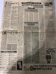 TERCÜMAN GAZETESİ - 11 ŞUBAT 1976 - SADECE 2 SAYFADIR -Niyazi Ahmet Banoğlu-Melen-Sayin İsvan-Ümit Venal-Sadi S. Başak-Rauf Tamer-Ahmet Kabaklı-Kemal Ilıcak  Tarih tekerrürden ibarettir-Bugün Kıbrıs’ta oynanan oyun dün Girit’te tezgâhlanıyordu-Girit bizim canımız-Melen Ordu Lockheed’den uçak almadı-Bana tecavüz edip beynimi yaktılar-AP’nin 16. kuruluş yıldönümü kutlanıyor-200 yağmacı kurşuna dizildi-Guatemala’da ölü sayısı elli bine yaklaşıyor-150 işçi çığ altında kaldı 4 ölü var-Soğuk doğu’ya kaydı-Sahibi Ünver Otelini kapattı işçiler otele el koyup çalıştırıyor-Becerı-Fikirler Görüşler Düşünceler-Acz itirafı bu kadar olur Sayın İsvan-Beyaz don’dan bahseden kolej talebesi-Bahar bitti güz bitti-Milletler fertler gibi midir-Küçüklere saygı göstermeli mi-Yıldızınız ne diyor