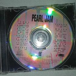 Cd Pearl jam ten albümü. 1992 Avusturya baskı. Orijinal. Sorunsuz çalışıyor.