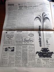 Cumhuriyet Gazetesi - 14 Şubat 1964 - bir kanun ki yazan Ecvet Güresin Başmakale - Limasol'da Türk şehitlerinin sayısı 40'a çıktı - Rumlar havan topları zırhlı buldozerler ve makinalı tüfeklerle Türk kesimine hücum ediyorlar - makarios Dün yeni anglo Amerikan planını reddetti - Ball Dr Fazıl Küçük'le yaptığı görüşmeden sonra veda ederken fotoğraf - Milli güvenlik kurulu Dün toplanarak sıkıyönetimin uzatılmasına karar verdi - Nihat Erim Rumların Birleşmiş milletler'e başvurmalarını devletler hukukuna aykırı buluyor - Fransa ile 25 milyon dolarlık yardım Anlaşması imzalandı - görünmeye başlayan gökyüzü yazan İlhan Selçuk - The Beatles washington'da ilk konserlerini verdiler fotoğraf - ucuzluk yolları yazan Burhan Felek -  Fidel Castro guantanamo üssüne dün bir saat tatlı su verdi - hollywood'da bir Brigitte Bardot buldu Jane Fonda Fotoğraf - dünyanın 8 güzel kadını sırlarını kısaca açıklıyor fotoğraflar - Marino Marini'nin San Remo Şarkıları - Fenerbahçeli Şeref'e 1 Ay ceza verildi