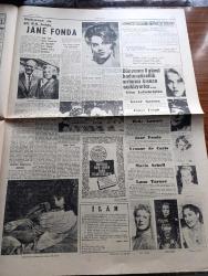 Cumhuriyet Gazetesi - 14 Şubat 1964 - bir kanun ki yazan Ecvet Güresin Başmakale - Limasol'da Türk şehitlerinin sayısı 40'a çıktı - Rumlar havan topları zırhlı buldozerler ve makinalı tüfeklerle Türk kesimine hücum ediyorlar - makarios Dün yeni anglo Amerikan planını reddetti - Ball Dr Fazıl Küçük'le yaptığı görüşmeden sonra veda ederken fotoğraf - Milli güvenlik kurulu Dün toplanarak sıkıyönetimin uzatılmasına karar verdi - Nihat Erim Rumların Birleşmiş milletler'e başvurmalarını devletler hukukuna aykırı buluyor - Fransa ile 25 milyon dolarlık yardım Anlaşması imzalandı - görünmeye başlayan gökyüzü yazan İlhan Selçuk - The Beatles washington'da ilk konserlerini verdiler fotoğraf - ucuzluk yolları yazan Burhan Felek -  Fidel Castro guantanamo üssüne dün bir saat tatlı su verdi - hollywood'da bir Brigitte Bardot buldu Jane Fonda Fotoğraf - dünyanın 8 güzel kadını sırlarını kısaca açıklıyor fotoğraflar - Marino Marini'nin San Remo Şarkıları - Fenerbahçeli Şeref'e 1 Ay ceza verildi