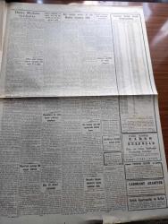 Cumhuriyet Gazetesi - 11 Ocak 1955 - yabancı dilli liseler yazan Nadir Nadi Başmakale -  başvekil Adnan Menderes Yarın Irak meclisinde konuşacak - başvekil Adnan Menderes ve Dışişleri vekili Fuat Köprülü Kerbela seyahatinde Nuri Sait Paşa ile birlikte helikopterden inerken fotoğraf - Edirne sular altında suların kapladığı 797 evden 53 ü çöktü - Merzuka Akçam müebbet hapse mahkeme oldu - migros'un açacağı 60 seyyar dükkan - filmciliğimiz nasıl kalkınır - Vali Fahrettin Kerim Gökay genelevlerin nakli meselesi için ne diyor - komünist için Yugoslavya anlaşması - verem Haftası yazan Burhan Felek - haftanın Spor olayları yazan Haluk San - Fenerbahçe enternasyonel atletizm Bayramı - milli takım ve Galatasaray'ın kıymetli basketbolcusu Erdoğan Partener henüz gelemiyor - Çelik hançer filmi elhamra sinemasında - Zoraki Diplomat yazan Yakup Kadri Karaosmanoğlu Yazı Dizisi - Sahte Kahraman Lawrence derleyen Samih Sami Yazı Dizisi - tarihe geçmiş büyük aşklar Kral 1. Fransua Ve Madam Dö Şatobrian