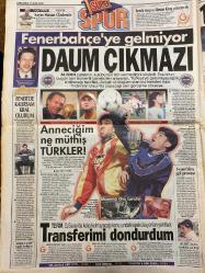 HÜRRİYET GAZETESİ DOĞUM GÜNÜ HEDİYESİ - 5 NİSAN 2000 -TAM TAKIM 42 SAYFADIR -Süleyman Demirel-Kenan Solak-Bülent Ecevit-Devlet Bahçeli-Mesut Yılmaz-Hüsamettin Özkan-Tansu Çiller-Yalçın Bayer-Oktay Ekşi-Ertuğrul Özkök-Turgay Şeren-Daüm-Aziz Yıldırım-Fatih Terim-Emre-Ömer Onan-Ümit Zileli-Yüksel Sengül-Sadri Alışık-Çolpan İlhan-Kerem Alışık-Selçuk Yöntem-Haldun Dormen-Gönül Ülkü Sezer-Hakan Alkan-Hüseyin Kocabıyık  Canları sağolsun-Ya Çankaya ya Güniz Sokak-Kuralları zorlamadan-Akbulut: Açık oyu iptal ederim-Türkeş’ten Bahçeli’ye-Oy baskısına öfke-İki F-16 havada çarpıştı-Kanser hücresini öldüren aşı-11 haftanın kartalı-Briğel’den özel görev-Daum çıkmazı-Anneciğim ne müthiş Türkler-Transferimi dondurdum-Sık sık mezarına gidip Sadri’yle konuşuyorum-DYP sabote etti-Özkan’dan Çiller’e: Fire vermeyin-Yeter söz milletin-Büyük Millet Çiftliği-Sigortacı seçerken dikkatli olun-Havale vurgunu