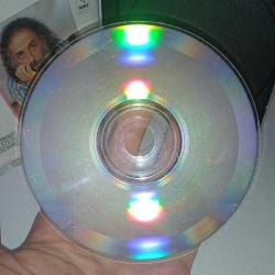 CD Suavi yıllar sonra - Aydın mısın albümü. Orijinal. 1992 raks sarı bandrollü dönem baskı. Dinlemeyi etkilemeyen çizikler var. sorunsuz çalışıyor.