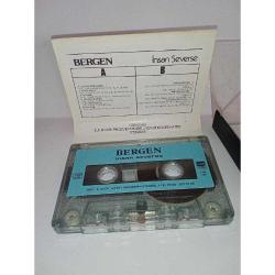 Kaset Bergen insan severse albümü. Dönem Kağıt Baskı. Kaset, Kartonet herşeyiyle Orijinal. Ses kalitesi tertemiz. Baştan sona dinlendi sorunsuz. Koleksiyonluk