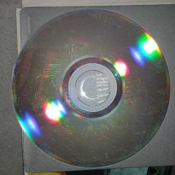 Cd Nirvana Bleach Deluxe Edition + LİVE Digipak CD 20th Anniversary 25 tracks. Digipack edisyon. 2 kademe açılır kapak 52 sayfa kuşe kağıt kitapçık. Orijinal 2009 Avrupa Baskı. Dinlemeyi etkilemeyen çizikler ile digipackde yıpranmalar mevcut. Sorunsuz çalışıyor. NADİR çıkar.