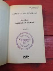 Saatleri Ayarlama Enstitüsü [Yazarın öğrencisine verdiği maketin tıpkıbasımı ile + Orijinal ayracı]
