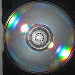 CD Nilüfer geceler albümü. Orijinal. Dinlemeyi etkilemeyen çizikler var. Sorunsuz çalışıyor.