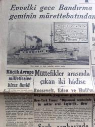 Cumhuriyet Gazetesi - 20 İkincikanun (Ocak) 1944 - küçük Avrupa milletlerine biraz ümit yazan Nadir Nadi Başmakale - Trak vapuru faciası - Bandırma açıklarında kayalara çarpan geminin mürettebatından 24 kişi kurtuldu 26 sı kayıp fotoğraf - vapur kazasından kurtarılanlar İstanbul'da fotoğraflar - yaralılardan facia esnasında dümende olan Ahmet Deniz fotoğraf - şark cephesinde Sovyetler şimal'de üç şehri geri aldılar - İstanbul'un tahliyesi için verilmiş karar yoktur - 90 gün zarfında Göbbels'in ikinci cephe için yazdığı yeni makale - Cemal Nadir Karikatür - müttefikler arasında çıkan iki Hadise - Roosevelt Eden ve Hull'ın beyanatı yapılan görüşmeler - şehir dram tiyatrosunda Yaprak Dökümü komedi kısmında mum söndü - er meydanı filmi İpek sinemasında - ilk Aşkın acıları filmi Kadıköy Süreyya sinemasında - Devletler hukuku Türk Enstitüsü Dün açılış töreni yapıldı ve derslere başlandı - bir bombardıman gecesi Berlin -  Aşkın doğuşu yazan Peride Celal Yazı Dizisi - Ressam Salih Erimez sergi