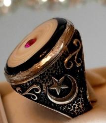 KATALİN ÜZERİNE YAKUT TAŞLI AY YILDIZ DETAYLI GÜMÜŞ YÜZÜK