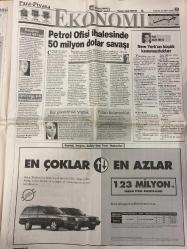 HÜRRİYET GAZETESİ DOĞUM GÜNÜ HEDİYESİ - 25 EKİM 1998 -TAM TAKIM 46 SAYFADIR -Ahmet Demir-Abdülmecid-Murat Bardakçı-Oktay Ekşi-Süleyman Demirel-Toshack-Hakan-Şükrü Erdem-Seba-Kurthan Fişek-Halil Kızılan-Yasin Kızılan-Abdullah Öcalan-Selami Altınok-Baykal-Zeynep Atikkan-Gülcin Yazıcıoğlu-Tayyip Erdoğan-Aydın Bolak  Basında yeni devir-Türkiye yürüyor-Ahmet Demir açığa alındı-Abdülmecid de yüzleştirdi-Bugün yürüyeceğiz-Aşkın: Bana da ihanet ettiler-AIDS maymunları vurdu-Dostluk kazansın-Seba’nın istifası cebinde-Sinyal veriyoruz-Ağabeyi kollarında şehit oldu-Bu ne perhiz bu ne lahana turşusu-PKK varoluş savaşı veriyor-Erken seçim yaklaştıkça ağzı bozulan konuşuyor-Türkiye yürüyor-Yiğidim aslanım burda yatıyor-Meslek onuru için-Mahkeme kapısı gibi banka-Tayyip Bey’in suç duyurusu-Pentagon’u Türkler havalandıracak