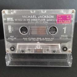 Kaset Michael Jackson Blood On The Dance Floor History in The mix Orijinal, Kartoneti yok. baştan sona dinlendi sorunsuz çalışıyor
