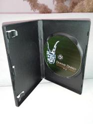 DVD Donnie Darko. Orijinal. Türkçe dublaj. Çalışmasını etkilemeyen çizikler var. Sorunsuz çalışıyor.