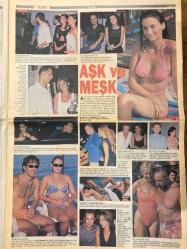 HAFTASONU GAZETESİ DOĞUM GÜNÜ HEDİYESİ - 18 AĞUSTOS 1999 - TAM TAKIM 20 SAYFADIR -Nilüfer Kurt-Yüksel Şengül-Salih Keçeci-Uğur Güneri-Mustafa Doğan-Hakan Ural-Sibel Can-Özlem Uçar-Özlem Gazkova-Yeşim Salkım-Ajda Pekkan-Turhan Yükseler-Ali Eyüboğlu-Ayşegül Aldinç-Teodora-Alifi Sarıoğlu-Mehmet Ali Erbil-Aysun Kayacı-Emre Altuğ-Nurdan Torun-Cem Özer-Nurseli İdiz-Demet Akbağ-Kenan Doğulu-Buket Sayar-İzel-Rumeli Hisarı-Selahattin Özdemir-Eda Akkaya-Seher Dilovan-Funda Güray-Kemal Özatalay-Bülent Ersoy-Neco-Hüseyin Cevahir-Özlem Savaş-Emin Müftüoğlu-Dinçer Azaphan-Metin Şen-Sibel Turnagöl-Şenay Akay-Koral Akıllı-Mehmet Ali Yalçındağ-Deniz Özçelik-Mert Aslan-Orhan Aydın-Okan Bayülgen-Ebru Destan  Sapık kadınlar peşimde-Kenan aşkına-İzel’in önünde sapur supur-Marziye’ye ödül-Sarışınlar bitti sıra esmerde-Hakan Sibel’e rakip oluyor-Zımba gibi bir şarkıcı-Yeşim Ajda’dan daha iyi-Üstünden sonra altını da açtı-Aysun kışa gelin-Nurdan Torun’un yüreği kıpır kıpır-Nurseli ile Demet’in lense ihtiyacı