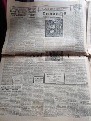 Cumhuriyet Gazetesi - 7 Haziran 1953 - Balkan müdafaa cephesi Cumhuriyet Başmakale - Başbakan Adnan Menderes Churchill ile görüştü - Dışişleri bakanımız Fuat Köprülü Bayan Jeffrey Me Dernott ile Riolto sinemasına giderken fotoğraf - denizaltı faciasına dair dünkü tatbikat - gündüz yapılan tatbikat sırasında Naboland ve Dumlupınar süvarileri fotoğraf - Ömer Dikmen ve Kenan Yıldız'ın Amerika'daki güreşleri - hür fikirleri yayma cemiyetinin yıllık Kongresi - Everest fatihlerine mükafatlar - İstanbul'un fethinin 500. Yılı şenlikleri bu akşam sona eriyor - Dolmabahçe sarayı'nda verilen garden partide mehter takımı ve bir kısım davetliler fotoğraf - pazar konuşmaları yazan Bedri Rahmi Eyüboğlu - 1953 güzellik müsabakası Nermin Gürsever fotoğraf - Cennet Yolu yazan Steinbeck Yazı Dizisi - bahar kupası atletizm müsabakaları - Mefharet Yıldırım Şükran Özer Abdullah Yüce Saime Sinan Cağaloğlu Çiftesaraylar bahçesinde - 174 bin lira kazanan yarış atı Tom Fool -  komedi tiyatrosunda orta oyunu