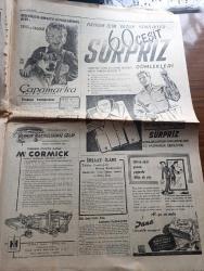 Cumhuriyet Gazetesi - 7 Haziran 1953 - Balkan müdafaa cephesi Cumhuriyet Başmakale - Başbakan Adnan Menderes Churchill ile görüştü - Dışişleri bakanımız Fuat Köprülü Bayan Jeffrey Me Dernott ile Riolto sinemasına giderken fotoğraf - denizaltı faciasına dair dünkü tatbikat - gündüz yapılan tatbikat sırasında Naboland ve Dumlupınar süvarileri fotoğraf - Ömer Dikmen ve Kenan Yıldız'ın Amerika'daki güreşleri - hür fikirleri yayma cemiyetinin yıllık Kongresi - Everest fatihlerine mükafatlar - İstanbul'un fethinin 500. Yılı şenlikleri bu akşam sona eriyor - Dolmabahçe sarayı'nda verilen garden partide mehter takımı ve bir kısım davetliler fotoğraf - pazar konuşmaları yazan Bedri Rahmi Eyüboğlu - 1953 güzellik müsabakası Nermin Gürsever fotoğraf - Cennet Yolu yazan Steinbeck Yazı Dizisi - bahar kupası atletizm müsabakaları - Mefharet Yıldırım Şükran Özer Abdullah Yüce Saime Sinan Cağaloğlu Çiftesaraylar bahçesinde - 174 bin lira kazanan yarış atı Tom Fool -  komedi tiyatrosunda orta oyunu