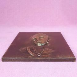 VINTAGE EL YAPIMI İMZALI KABARTMA GÖRSELLİ AFRİKALI KADIN PORTRE BAKIR TABLO