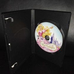 DVD Barbie ve üç silahşörler. Orijinal. Türkçe dublaj. temiz koleksiyonluk