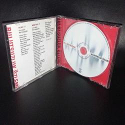 Cd Bulutsuzluk Özlemi Felluce Bağdat albümü. Orijinal, sorunsuz çalışıyor