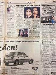 HÜRRİYET GAZETESİ DOĞUM GÜNÜ HEDİYESİ - 10 EKİM 1998 -24 SAYFADIR -Kenan Doğulu-Ayten Görgün-Özlem Çakar-Haldun Sevel-Bill Clinton-Hadi Uluengin-Can Yücel-Bülent-Bülent Ecevit-Yalçın Bayer-Enis Berberoğlu-Mukerrem Kayahan-Necati Doğru-Mehmet Mercan  Bir yarışma öyküsü-Özür diledi arabayı aldı-Bu bir vicdan meselesi-Ne dediler-Kaderim Tanrı’nın elinde-Hong Kong’da İngilizce dersi-Yunanistan Patriot alıyor-ABD Kosova cephesini kuramıyor-Yunan vetosuna AB’den by-pass-Eskişehir’de festival zamanı-Andy Warhol sergisi geliyor-Can Yücel’in cezası bozuldu-Bildirici kitaplarını imzalıyor-Şam Apo’yu gönderebilir-Panikleten patlamalar-Türkiye MED TV ekranını kararttı-Bu kış elektrik kesintisi yok-Mafya siyasetçi zincirini kırın-Yılmaz: Başkanlık sistemi Türkiye’yi maceraya götürür  Karikatür-çizer isimleri: Ustura Kemal-Bin Yaşasın Gazi Paşa-Haldun Sevel-Bülent çiziyor