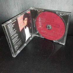CD Michael Jackson Off the wall special edition albümü. Orijinal. Avrupa baskı, çok temiz, koleksiyonluk