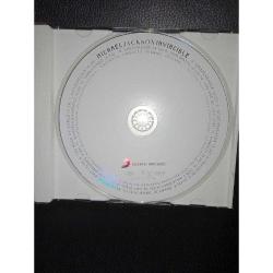 CD Michael Jackson invincible albümü. Orijinal. Avrupa baskı, çok temiz, koleksiyonluk