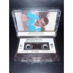 Kaset İbrahim Tatlıses anılarım kralın konseri albümü. Orijinal. 1989 Kağıt Baskı.  Tertemiz. Koleksiyonluk