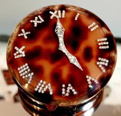 VINTAGE TAŞ DETAYLI PUDRİYER