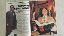 TEMPO – SAYI 577 – 31 ARALIK 1998 / 6 OCAK 1999 – 140 SAYFA – YILIN ADAMI: HASAN DENİZKURDU – YILIN KADINI: MONICA LEWINSKY – SUSURLUK SKANDALI ÇÖZÜLEMEDİ, ÇAKICI FRANSA’DA YAKALANDI – REFAH PARTİSİ KAPATILDI, ERBAKAN’A SİYASET YASAĞI – 75. YIL CUMHURİYET YÜRÜYÜŞÜ: 80 İLDE LAİK REFLEKS – CLINTON VE İSLAM’IN YILI – ABD–İRAN MAÇI: “PERSLER ABD’Yİ SEVİYOR” – KOSOVA KAZANI KAYNIYOR – SUHARTO’NUN SONU: ENDONEZYA SARSILDI – APO İTALYA’DA SIKIŞTI – VIAGRA YILIN İLACI OLDU – TÜRKİYE’DE MEŞHURLAR SİRKİ – DÜŞÜNCE HALA SUÇ: KALEM VE KÂĞIT DEMİR PARMAKLIK ARDINDA – İSLAMİ REFORM: KADINLAR İLK KEZ CENAZE NAMAZINDA – RUSYA’DAN BAŞLAYAN EKONOMİK KRİZ TÜRKİYE’YE ULAŞTI – DOĞANIN İNTİKAMI: 1998 FELAKETLER YILI – CUMHURİYET 75 YAŞINDA – KADIN TEMSİLİ %2.5: “DAHA ÇOK KADIN, DAHA İYİ SİYASET” – YAVUZ GÖKMEN VE ERHAN AKYİDE’YE VEDA – MODADA ZARAFET YENİDEN SAHNEDE – BEDAVA 1999 MASA TAKVİMİ – HER HAFTA: ESRA’NIN ON SORUSU, OLAYLAR VE ŞEYLER, DUMAN OLAN YERDE, GEÇTİ O GÜNLER, ‘O AN’IN PEŞİNDE, İTİRAF YAZIL