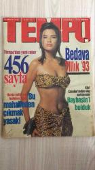 TEMPO – SAYI 52 – 29 ARALIK 1993 – 176 SAYFA  – BEDRETTİN DALAN İSTANBUL’A DÖNSÜN MÜ? 20’DEN FAZLA ÜNLÜDEN YANIT – MEHMET ALİ AĞCA DOSYASI: “KATİL MESİH”İN KİLİSEDEKİ SEKS MACERALARI – SUSURLUK’UN KAYIP SİLAHLARI: SEMİH KÖKEN’DEN İTİRAFLAR – SARP KURAY: “SOLCULAR YARDIM EDERKEN MEMNUNDU, SONRA BENİ MAFYA YAPTILAR” – KÜRT ESCOBAR’I BAYBAŞİN’DEN OLAY AÇIKLAMALAR – BURSA’DA BİR MAHALLE TOPLU GÖZALTINDA – BEDAVA LİK ’93 – PEYGAMBER FALI: HERKES BAKABİLİR – İRAN SAVAŞINA TÜRKİYE GİRECEK Mİ? – EMLAKTA KAZANÇ PATLAMASI YAPACAK 5 BÖLGE – HALİÇ’İN GELECEĞİ, DALAN’IN GÖZLERİNDE – İSTANBUL’UN KÜLTÜRÜNÜ KORUYACAK BAŞKAN ARAYIŞI – DİKİŞLER HER YANINDAN ATIYOR: MERKEZİ YÖNETİM SİSTEMİNE REFORM ÇAĞRISI – İSTANBUL’UN SORUNLARI BİR KİŞİNİN İRADESİYLE ÇÖZÜLÜR MÜ? – 1993’ÜN SONUNDA TEMPO’DAN DEV SAYI: 456 SAYFA – HER HAFTA: KÜRŞAT BAŞAR, ÇETİN ALTAN, GÜNER ÜMİT, BERRİN TUNCEL, CÜNEYT ARKIN, GÜLRİZ SURURİ, HARİKA AVCI, YILDIRIM GÜRSES – SİYASET, TOPLUM, YAŞAM, TARİH, KÜLTÜR, SANAT, GÜNDEM, FO