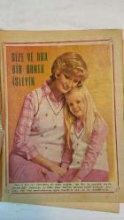 SAMANYOLU ELBİSE PATRON İLAVELİ MECMUA DERGİ - 21 AĞUSTOS 1975 — SAYI: 190 AJDA PEKKAN - ÜLKÜ ÜLKER - PELİN CEYLAN - AHU DOĞAN - GÖNÜL TANSEL - FATOŞ BALKIR - NECO - ŞENAY - ASU MARALMAN - ERTAN ANAPA - EROL EVGİN - MELİKE DEMİRAĞ - FÜSUN ÖNAL - İLHAN İREM - ENGİN EVİN - ESLMERAY - SEYHAN KARABAY - GARDAŞLAR - İSKENDER DOĞAN - GÜZİN-BAHA - RIZA BİNBOĞA - TÜLAY - ERKUT TAÇKIN - KAMURAN AKKOR - VASFİ UÇAROĞLU - YELİZ - GÖKBEN - MÜŞERREF TECZAN AVRUPA YOLCUSU - YEŞİLÇAM VAMPLARI - YURTDIŞI KONSERLERİ - ASKERİ BİRLİK KONSERLERİ - BAYRAMOĞLU ŞENLİĞİ - LP ÇALIŞMASI - TURNE DEĞİŞİKLİĞİ - PROFESYONEL KARAR - GÖNÜL BAĞLANTISI YALANLAMASI - GİZLİ NİŞAN SÖYLENTİSİ - PLAK ÖNCELİĞİ - YEŞİLÇAM KRİZİ - YARINLAR - GERMANA VE İVO - TATİL VE DONDURMA SAHNESİ - BAŞAK BURCU YILLIK YORUMU - VENÜS ETKİSİ - TATLI KONUŞMA - AŞK VE CAZİBE - VENÜS GERİ DÖNÜŞÜ - BOLLUK DÖNEMİ - SATÜRN DİSİPLİNİ - İÇSEL YOLCULUK - HATALARDAN DERS - İKİZLER BURCU KİŞİLİĞİ - ZEKÂ VE CAZİBE - GİYİM VE BEDEN DİLİ - MERKÜRİ - 36 SAYFA