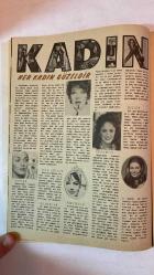 SAMANYOLU ELBİSE PATRON İLAVELİ MECMUA DERGİ - 21 EYLÜL 1972 — SAYI: 38 HÜLYA KOÇYİĞİT - ÖZDEMİR ERDOĞAN - AYKUT IŞIKLAR - ÖMER AYSAN - ZÜMRÜT - GÜZİN-BAHA - AYTEN ALPMAN - SALİM DÜNDAR - ARDA KARDEŞ - SANAR YURDATAPAN - HÜMEYRA - EMEL SAYIN - ASU MARALMAN - REYMAN ERAY - MARK ARYAN - SELÇUK AK - COUNTRY JOE - SWEET - JOE COCKER - JANIS JOPLIN - VIKKI CARR - DEREK AND THE DOMINOS - ERIC CLAPTON  MODA RENKLİ YÜNLÜ KAZAKLAR - KIŞLIK AKSESUARLAR - BERELER VE KEPLER - PEÇETEDEN GECELİK DİKİMİ  MÜZİK ÖZDEMİR ERDOĞAN’IN SAHNE KRİZİ - ORKESTRA DAĞILMA KARARI - GÖZDE PLAKLAR: ÖLÜM ALLAHIN EMRİ, AŞK BÖYLEDİR, KAZAN DAĞI, AĞLIYORMUŞSUN - “AĞLIYORMUŞSUN” ŞARKI SÖZLERİ - SALİM DÜNDAR’DAN İSPANYOL FOLK MİZANSENİ - ARDA KARDEŞ’İN YENİ PLAĞI - HÜMEYRA’NIN FESTİVAL KRİZİ - EMEL SAYIN’A SANAT ELÇİLİĞİ GÖREVİ - ASU MARALMAN’IN “OY LELLİ KÖY” PLAĞI FRANSA’DA - SELÇUK AK’TAN BERLİN MÜZİK MEKTUBU - YURDAER DOĞULU’NUN MODERN TÜRK MÜZİĞİ - COUNTRY JOE’DAN ROCK’N ROLL’A DÖNÜŞ - SWEET’TEN “WIG BAM B - 36 SAYFA