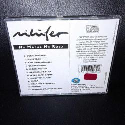 Cd Nilüfer ne Masal ne rüya. Orijinal. Odeon 1994 kırmızı bandrollü dönem baskı albüm. Cd çil tertemiz, koleksiyonluk