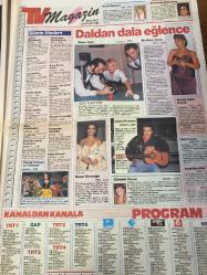 MİLLİYET GAZETESİ DOĞUM GÜNÜ HEDİYESİ - 22 OCAK 1993 -TAM TAKIM 28 SAYFADIR -Saddam-Clinton-Yalçın Doğan-Benazir Bhutto-Orhan Tokatlı-Süleyman Demirel-Nazlı Ilıcak-Ahmet Taner Kışlalı-Ahmet Tüzün-Aydın Bolak-Tufan Türenç-Piontek-Sepp-Seba-Milne-A. Torunoğlu-M. Ali Yılmaz-Lekic-Erdogan Şenay-Nazar Boncuğu-Peruz Ergin-Feza Rumsanlıoğlu-Ceylan-Pınar Elçe-Ajda Pekkan-Nuray Fenercioğlu-Salih Saygın-Hasan Pulur-Sema Emreoğlu-Audrey Hepburn-Zülfikar Doğan  Saddam füzeleri çek-Clinton da Irak’a vurdu-Baskına Avrupa freni-Sam’ın sambasında Fransız intifadası-ANAP’ta Yüce Divan şoku-Bizi hedef aldılar-Benazir yine hamile-Kirlilik ömür törpüsü-Soba faciası-Evil kadın kızıyla soyadı taşımayamaz-TÜSİAD’dan önemli uyarı-Sampiyon Kocaeli olsun-Mücadele renklendi-G. Saray değişim içinde-Ligimiz Avrupalı oldu-Rıdvan’a ağır suçlama-Hakemler belli oldu-6 maçta 18 puan-Trabzon’a yeni makyaj-Eczacı final kapısında-Dört yabancı bir yerli-Florya’da Okan pazarlığı-Daldan dala eğlence-Süper Saat-Bir Başka Gece