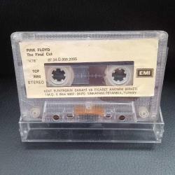 Kaset Pink Floyd the final cut albümü. orijinal 1987 Kağıt Baskı. kartoneti yok baştan sona dinlendi sorunsuz çalışıyor