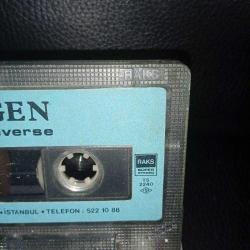 Kaset Bergen insan severse albümü. dönem orijinal Kağıt Baskı. kartoneti yok. kaset baştan sona dinlendi sorunsuz çalışıyor