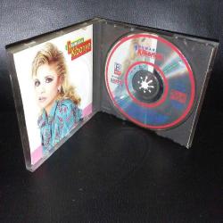 CD 1 Bir numara Kibariye albümü. Bayşu Müzik 1991 pembe bandrollü orijinal dönem baskı albüm. Disk 10 üzerinden 9. NADİR çıkar. koleksiyonluk