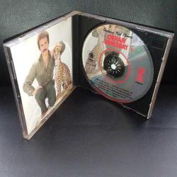 Cd Orhan Gencebay 2 Hatasız Kul Olmaz albümü. Orijinal 1994 Kervan plak sarı bandrollü dönem baskı. Disk tertemiz. NADİR. Koleksiyonluk